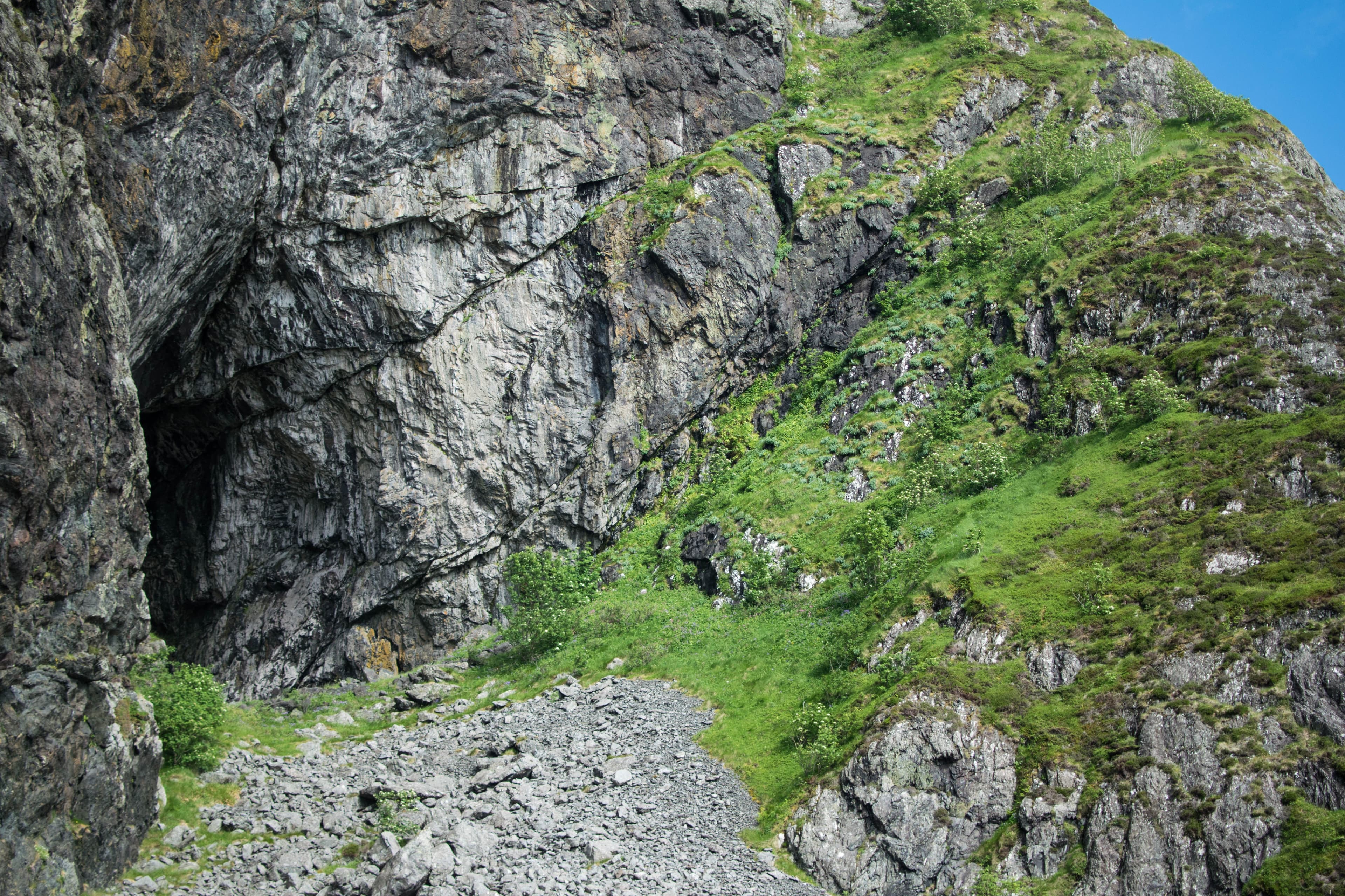 Grotten på Lille Batalden